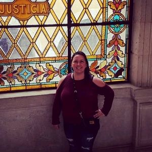 Meet your Posher, Isabel